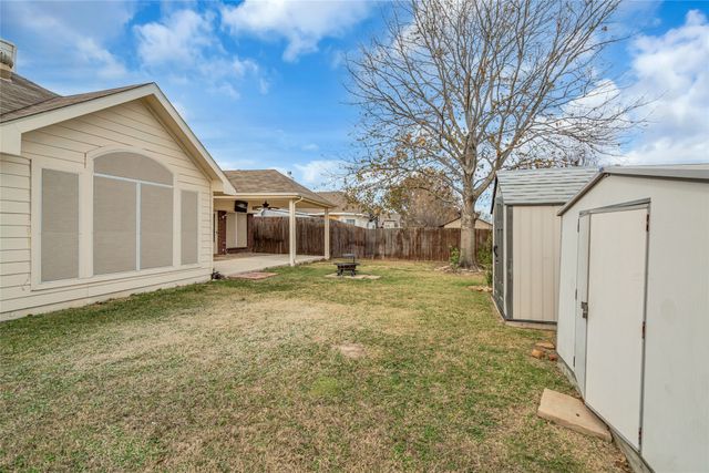 6911 Thunderbird Drive, Arlington, TX 76002