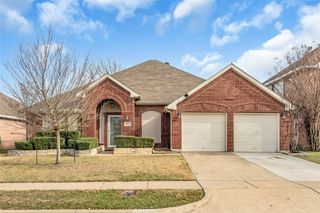 6911 Thunderbird Drive, Arlington, TX 76002
