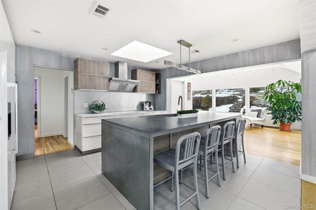 331 Old Colony Road, Hartsdale, NY 10530