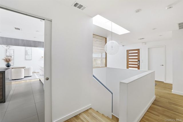 331 Old Colony Road, Hartsdale, NY 10530