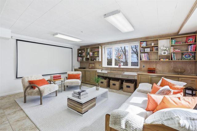 331 Old Colony Road, Hartsdale, NY 10530