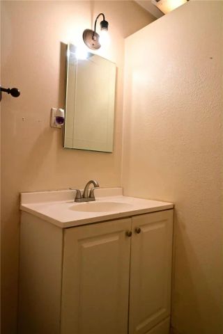 280 E Olive, Merced, CA 95340