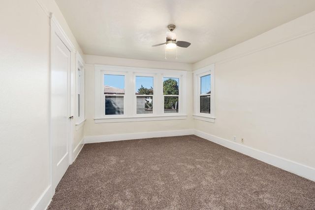 5064 E Belmont Avenue, Fresno, CA 93727