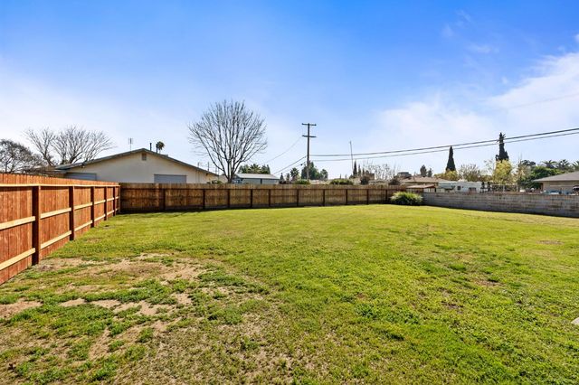 5064 E Belmont Avenue, Fresno, CA 93727