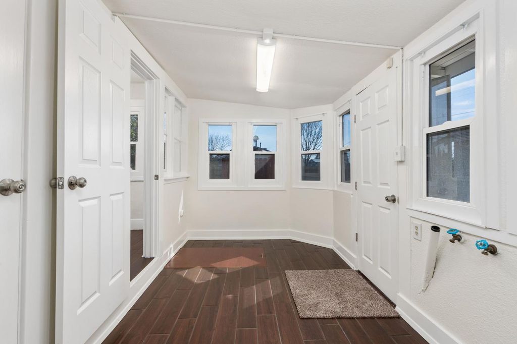 Image 23 of property listing at 5064 E Belmont Avenue, Fresno, CA 93727