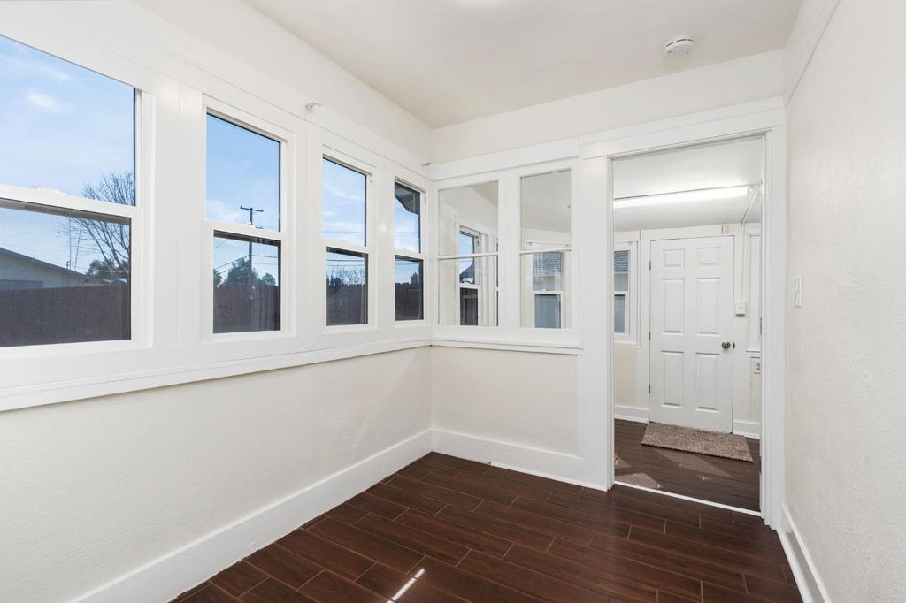 Image 24 of property listing at 5064 E Belmont Avenue, Fresno, CA 93727