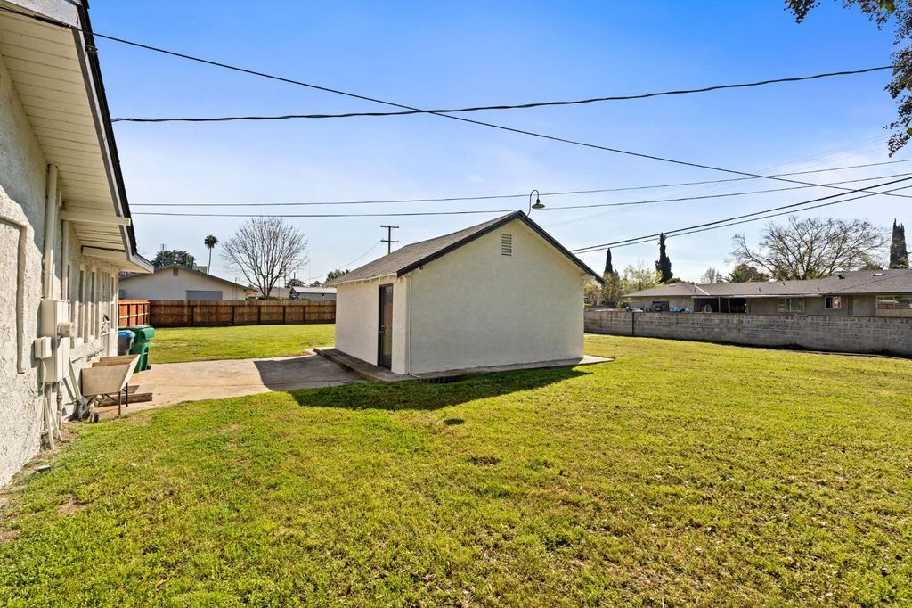 Image 26 of property listing at 5064 E Belmont Avenue, Fresno, CA 93727