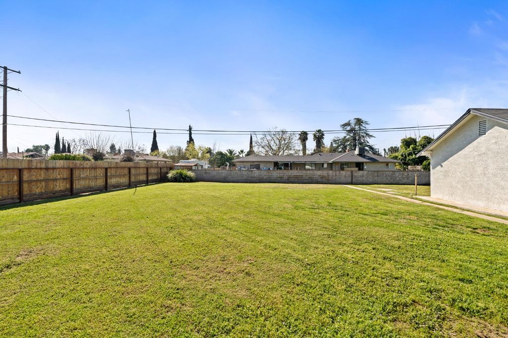 Image 32 of property listing at 5064 E Belmont Avenue, Fresno, CA 93727