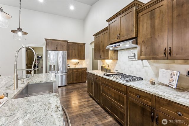 21726 Orting Kapowsin Highway E, Graham, WA 98338