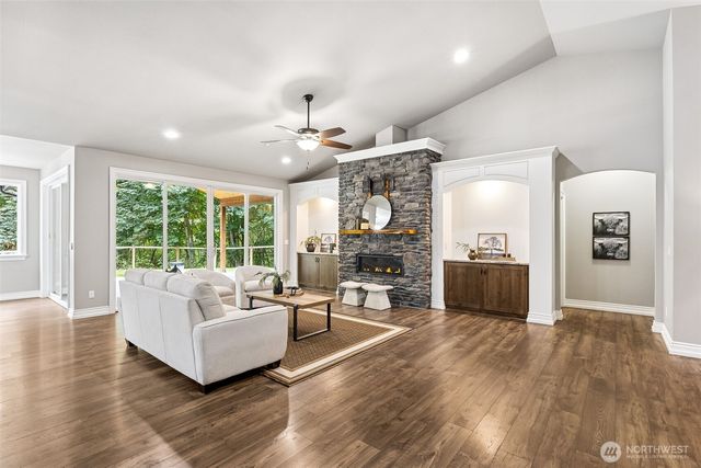 21726 Orting Kapowsin Highway E, Graham, WA 98338