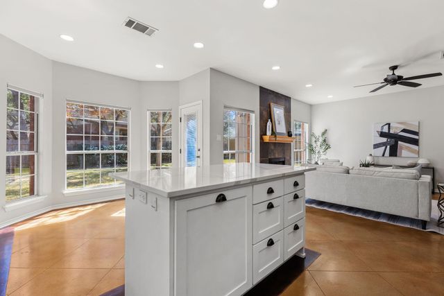 1300 Roadrunner DR, Cedar Park, TX 78613