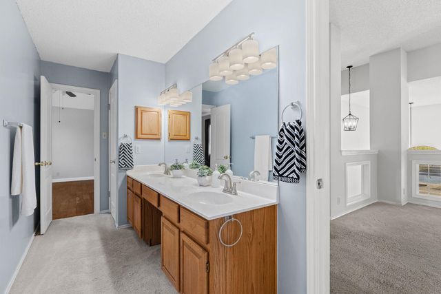 1300 Roadrunner DR, Cedar Park, TX 78613