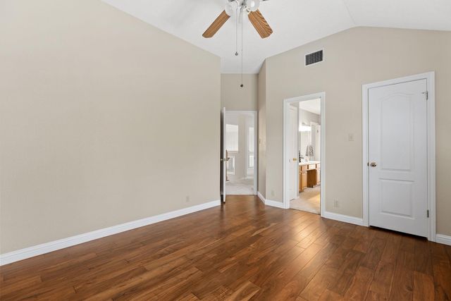 1300 Roadrunner DR, Cedar Park, TX 78613