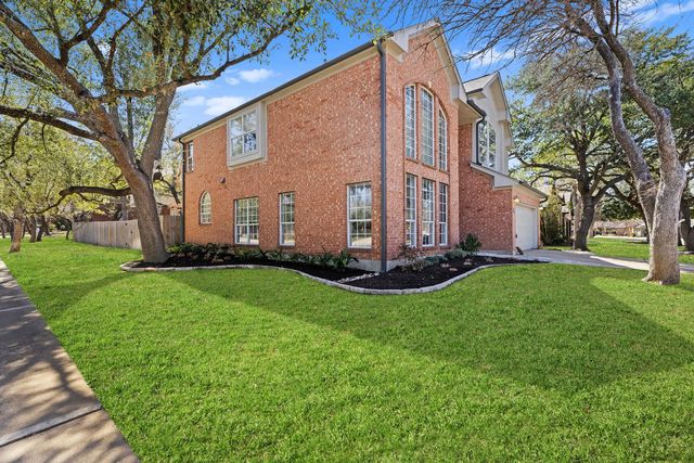 1300 Roadrunner DR, Cedar Park, TX 78613