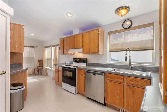 5589 Bay Ridge Drive, Blaine, WA 98230