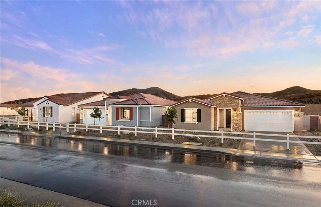 Image 9 of property listing at 25178 Banded Hills Drive, Menifee, CA 92585