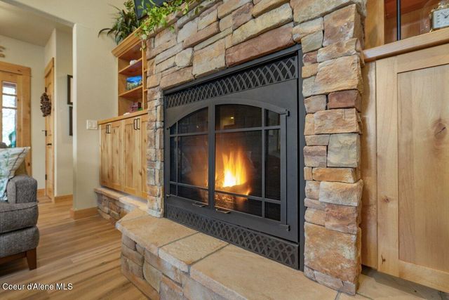 74 Bellflower Ct, Blanchard, ID 83804