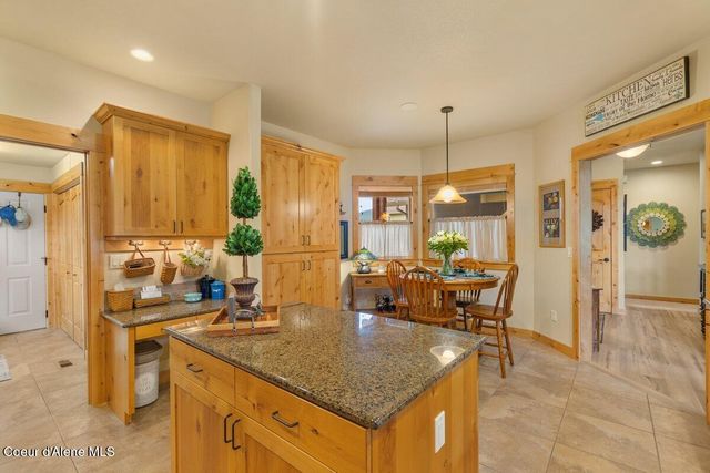 74 Bellflower Ct, Blanchard, ID 83804