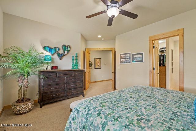 74 Bellflower Ct, Blanchard, ID 83804