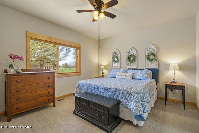 74 Bellflower Ct, Blanchard, ID 83804