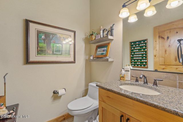 74 Bellflower Ct, Blanchard, ID 83804