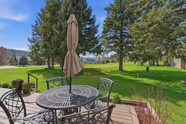 74 Bellflower Ct, Blanchard, ID 83804