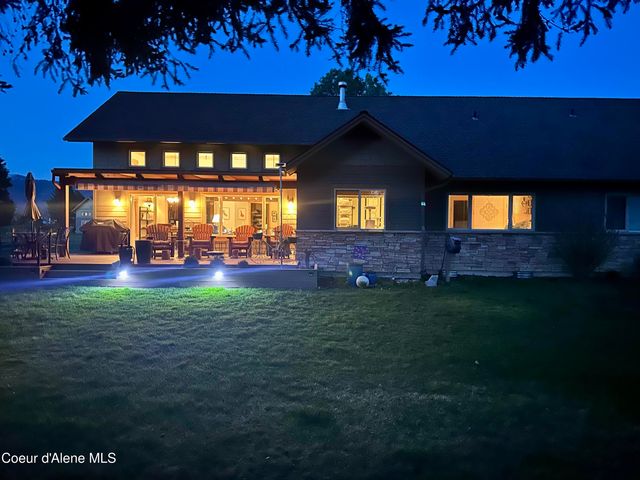 74 Bellflower Ct, Blanchard, ID 83804