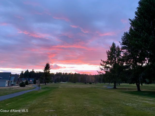 74 Bellflower Ct, Blanchard, ID 83804