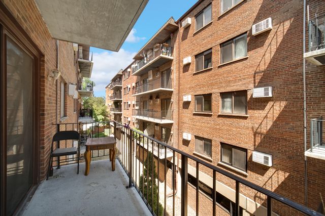 2325 N Neva Avenue 204B, Chicago, IL 60707