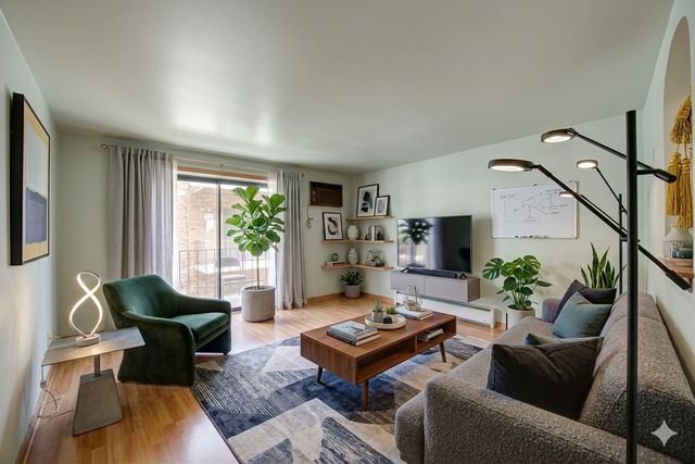 2325 N Neva Avenue 204B, Chicago, IL 60707