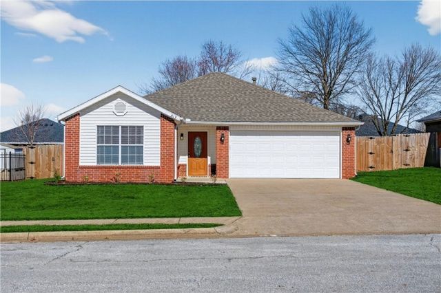 813 Marcus Street, Bentonville, AR 72712