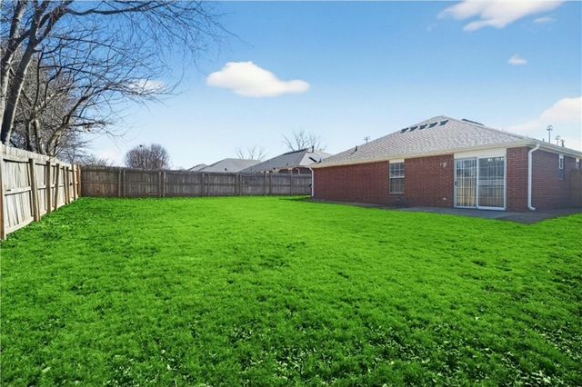 813 Marcus Street, Bentonville, AR 72712