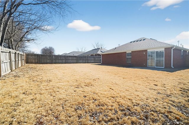 813 Marcus Street, Bentonville, AR 72712