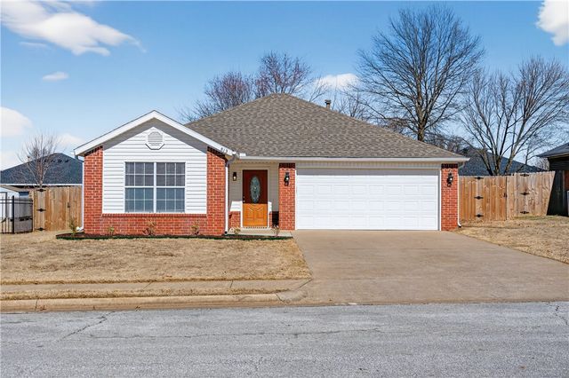 813 Marcus Street, Bentonville, AR 72712