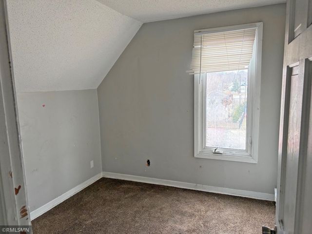 1914 Penn Avenue N, Minneapolis, MN 55411