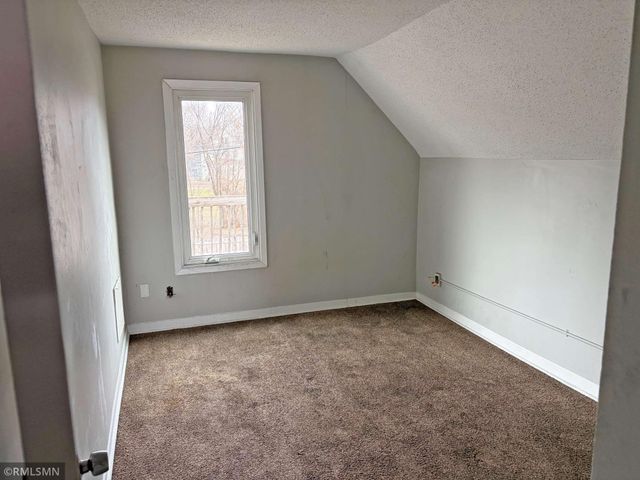 1914 Penn Avenue N, Minneapolis, MN 55411