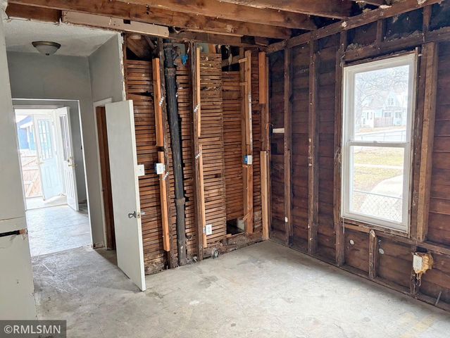 1914 Penn Avenue N, Minneapolis, MN 55411