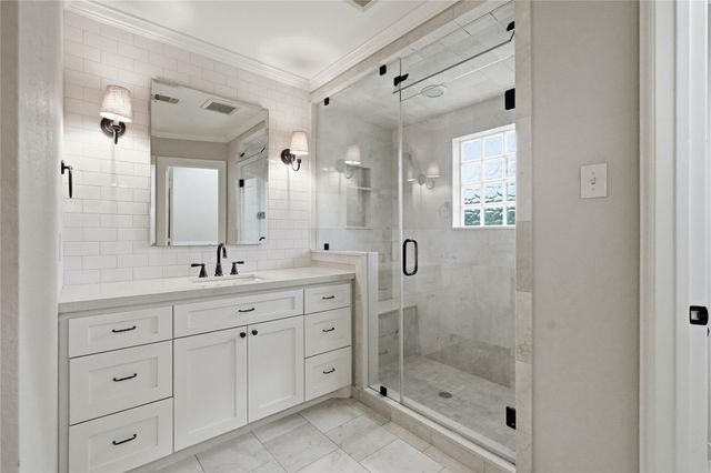 12435 Kimberley Lane, Houston, TX 77024