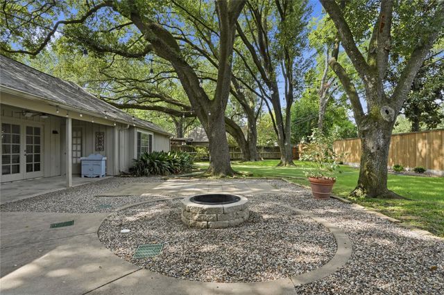 12435 Kimberley Lane, Houston, TX 77024