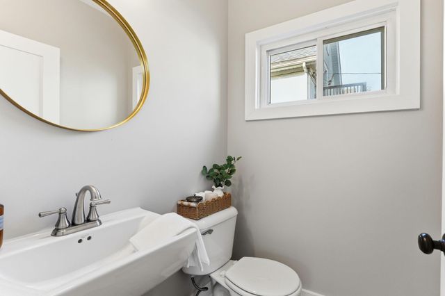 4111 Pillsbury Avenue S, Minneapolis, MN 55409