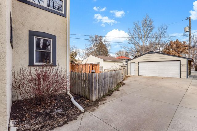 4111 Pillsbury Avenue S, Minneapolis, MN 55409