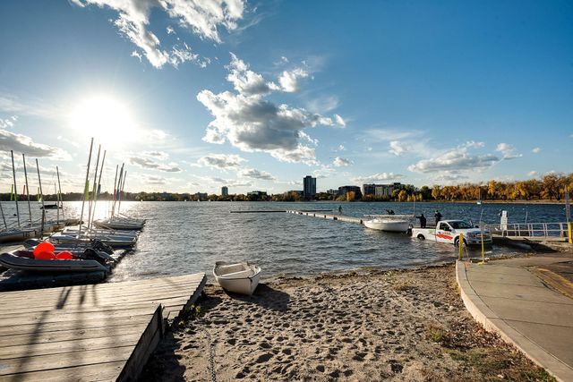 4111 Pillsbury Avenue S, Minneapolis, MN 55409