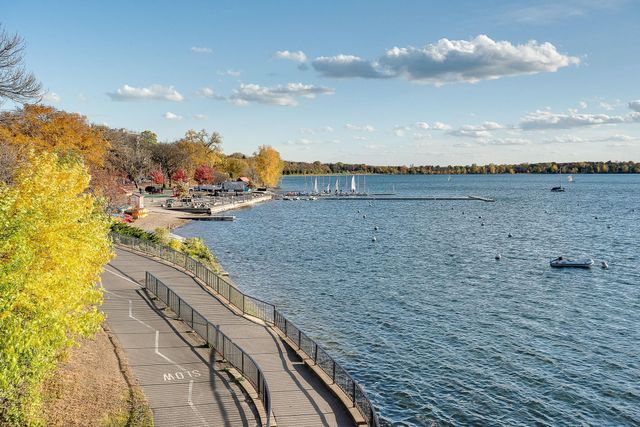 4111 Pillsbury Avenue S, Minneapolis, MN 55409