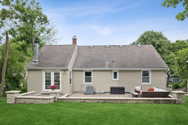 304 Bryant Avenue, Glen Ellyn, IL 60137