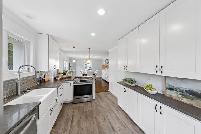 304 Bryant Avenue, Glen Ellyn, IL 60137