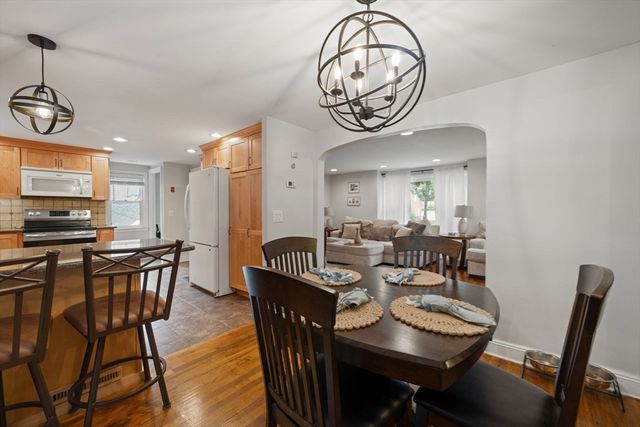 212 Emerson St, Springfield, MA 01118