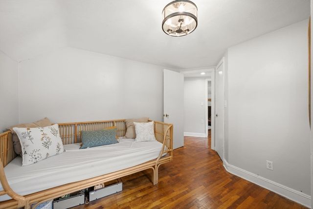 212 Emerson St, Springfield, MA 01118