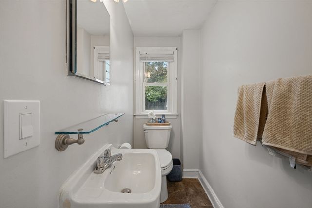 212 Emerson St, Springfield, MA 01118