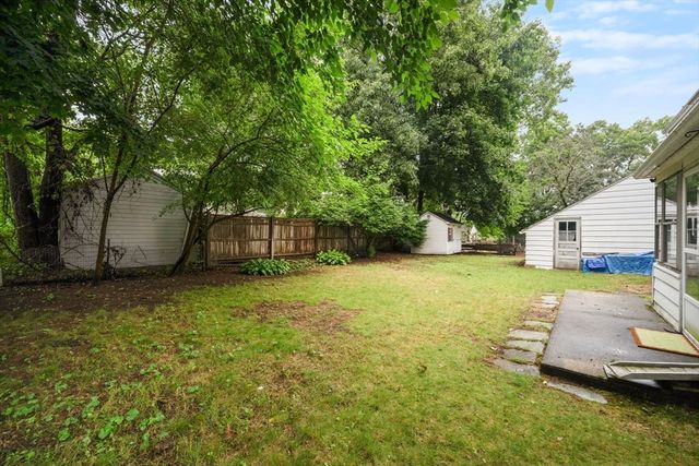 212 Emerson St, Springfield, MA 01118