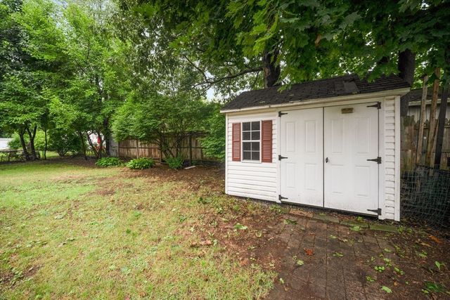 212 Emerson St, Springfield, MA 01118